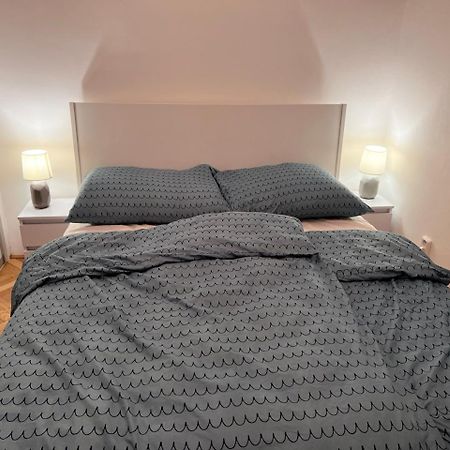ברטיסלאבה Stylish Flat In City Centre מראה חיצוני תמונה