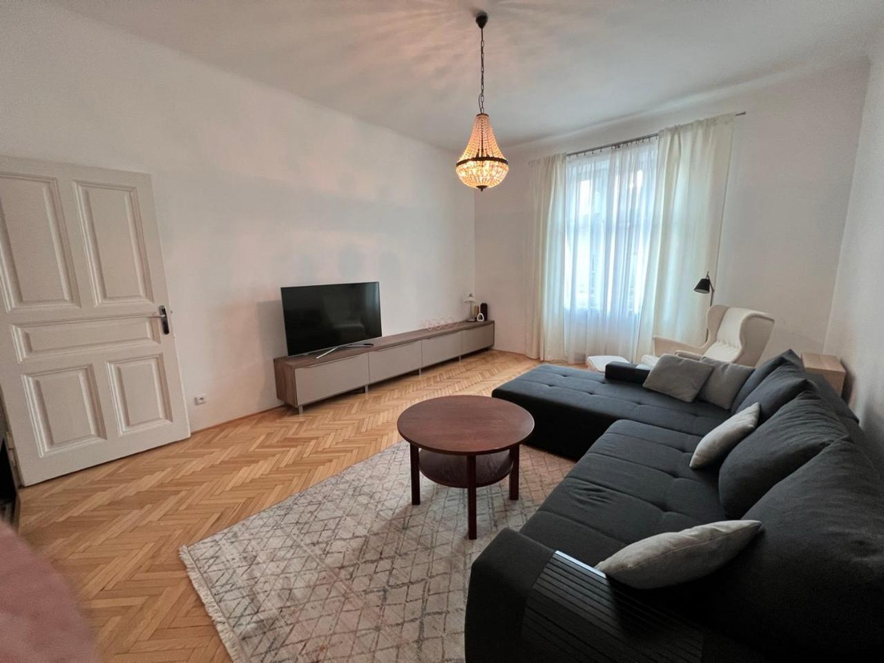 ברטיסלאבה Stylish Flat In City Centre מראה חיצוני תמונה